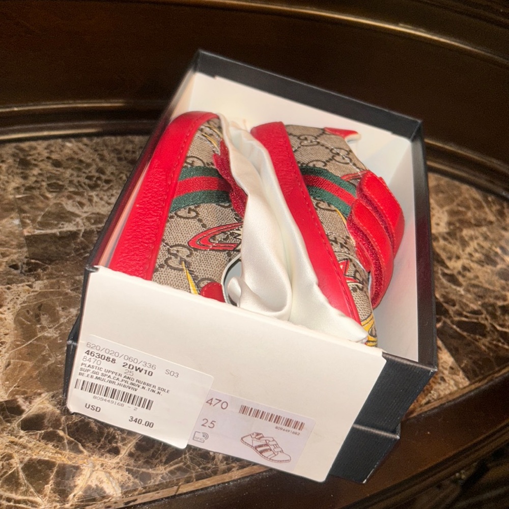 Gucci toddler boy sneakers, size 25, great condition.